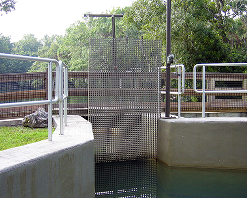 Homosassa Springs Wildlife State Park Fiberglass Gate Lifted