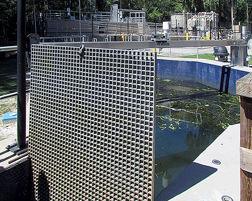 Homosassa Springs Wildlife State Park Fiberglass Gate Lifted Close Up