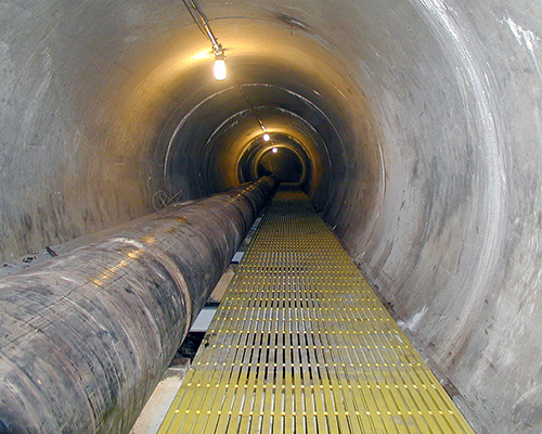 Pultruded Safety Yellow Fiberglass Grating Walkway in Los Angeles Metro Tunnel