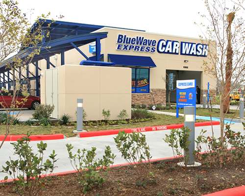 Blue Wave Car Wash Building in Texas